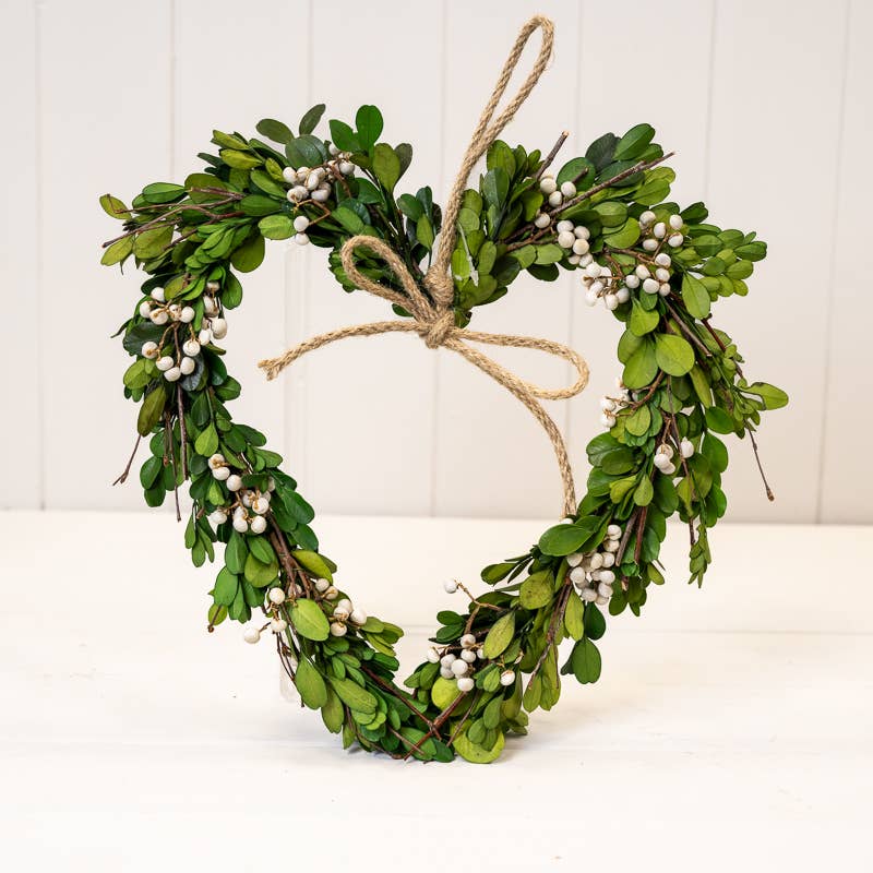 Natural Green Boxwood Leaf Heart Wreath