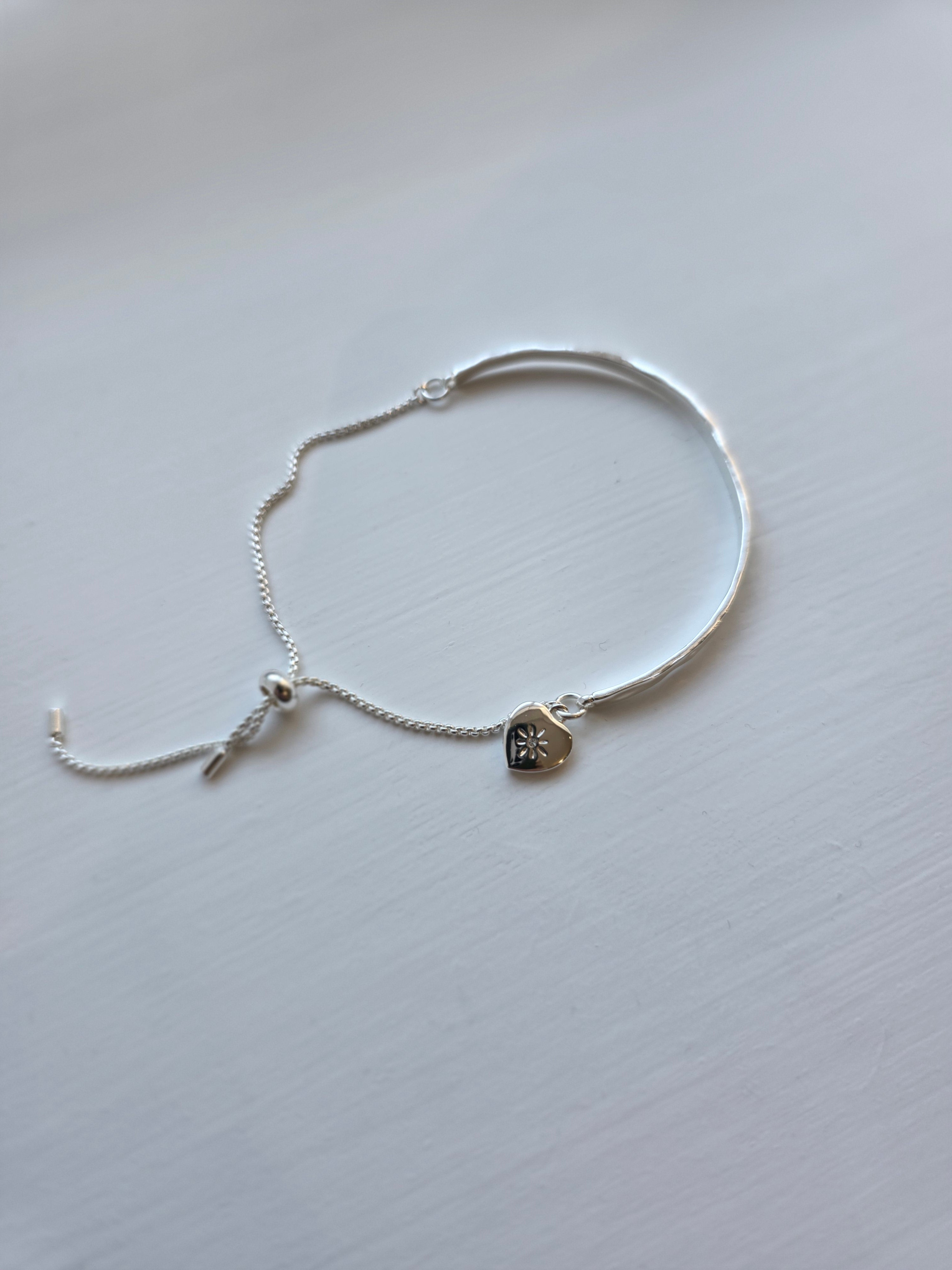 Madison Heart Slider Bangle - Silver