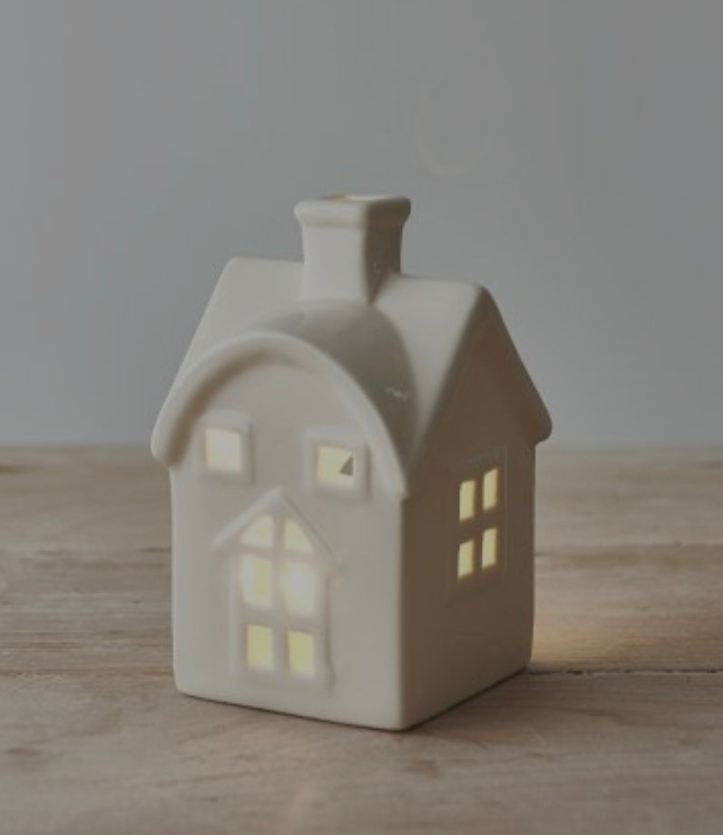 Dainty t-light ceramic house