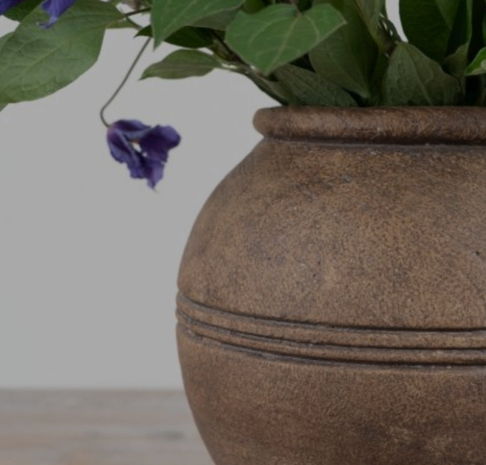 Sable Vase