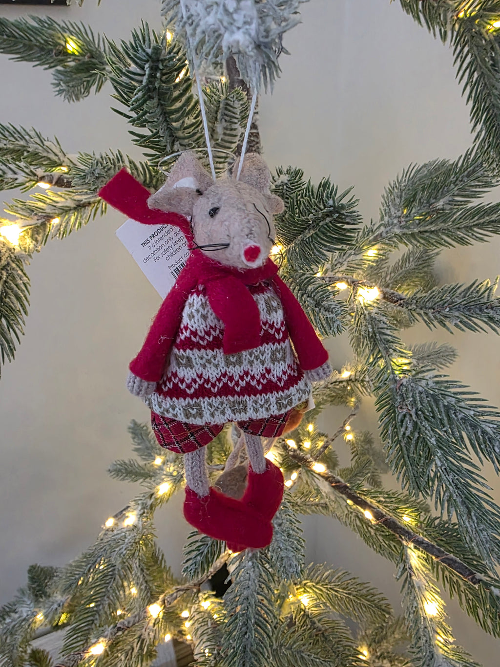 Hanging festive mouse