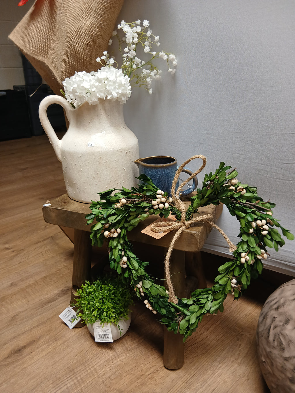 Natural Green Boxwood Leaf Heart Wreath